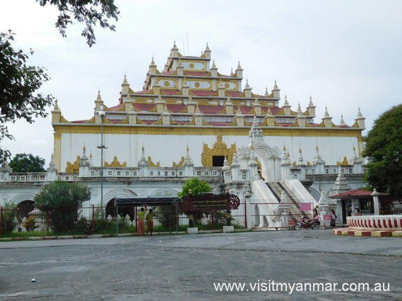 Atumashi-Monastery-Mandalay-Visit-Myanmar (2)